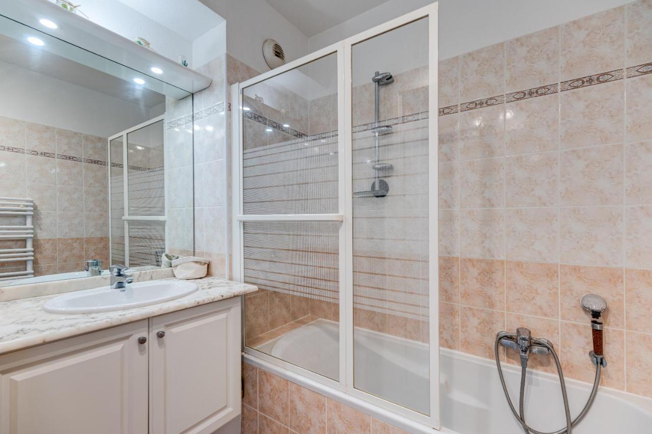 Fabron - Ac, Parking, Piscine, Wifi Apartment